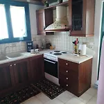 Nyaraló Elva Katoméri